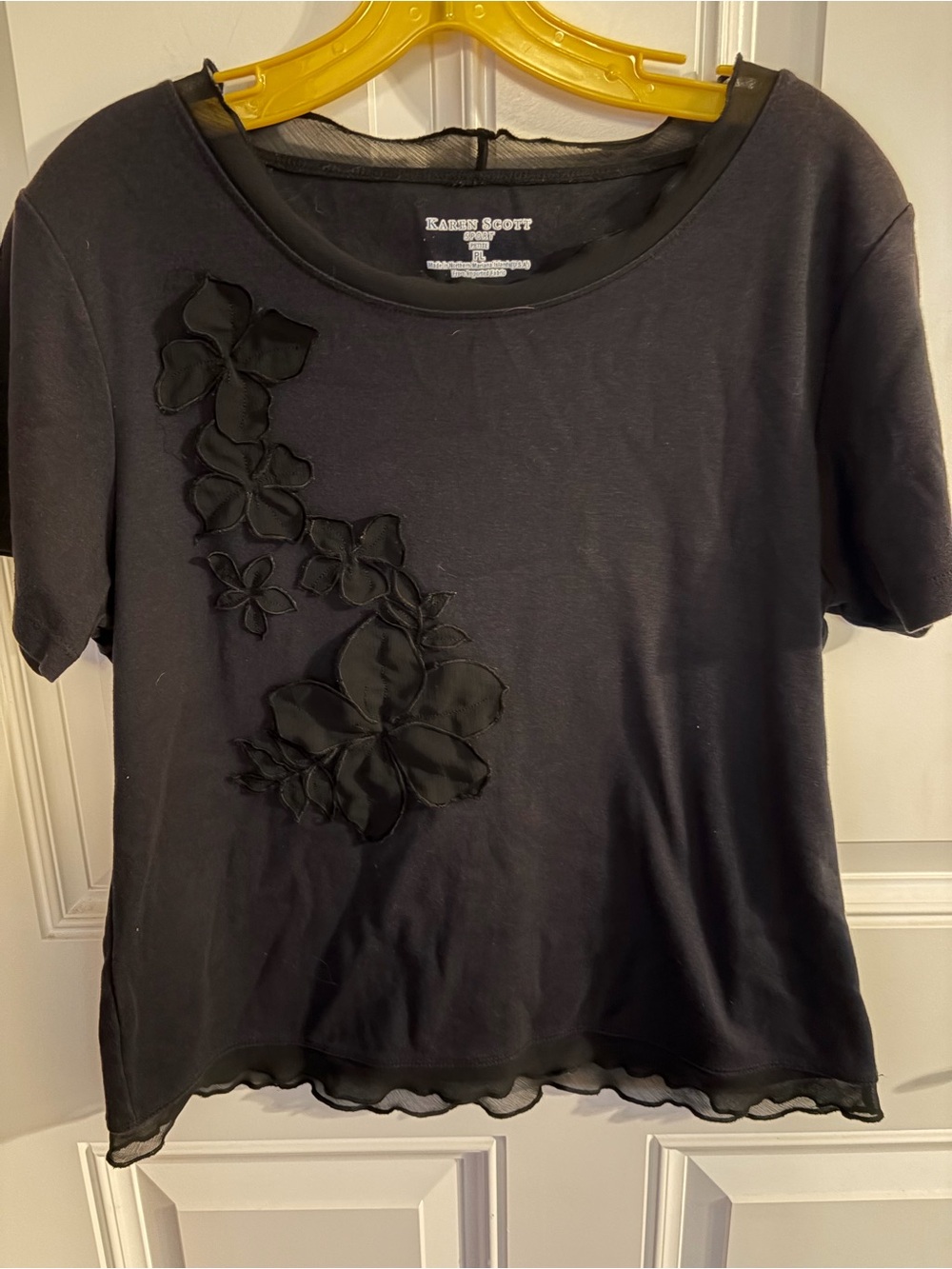Karen Scott Black Short Sleeve Floral Appliqué Top